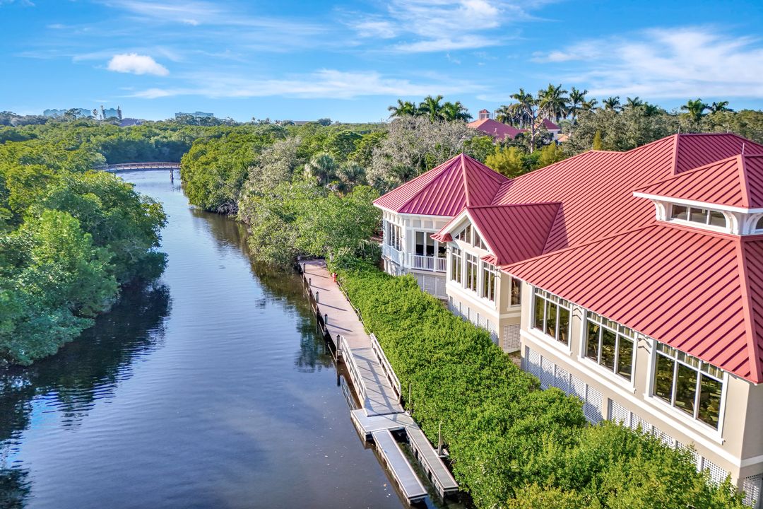 1252 Pocantico Ln, Naples, FL 34110