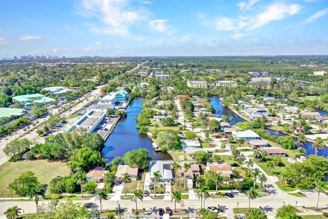 1273 5th Ave N, Naples, FL 34102