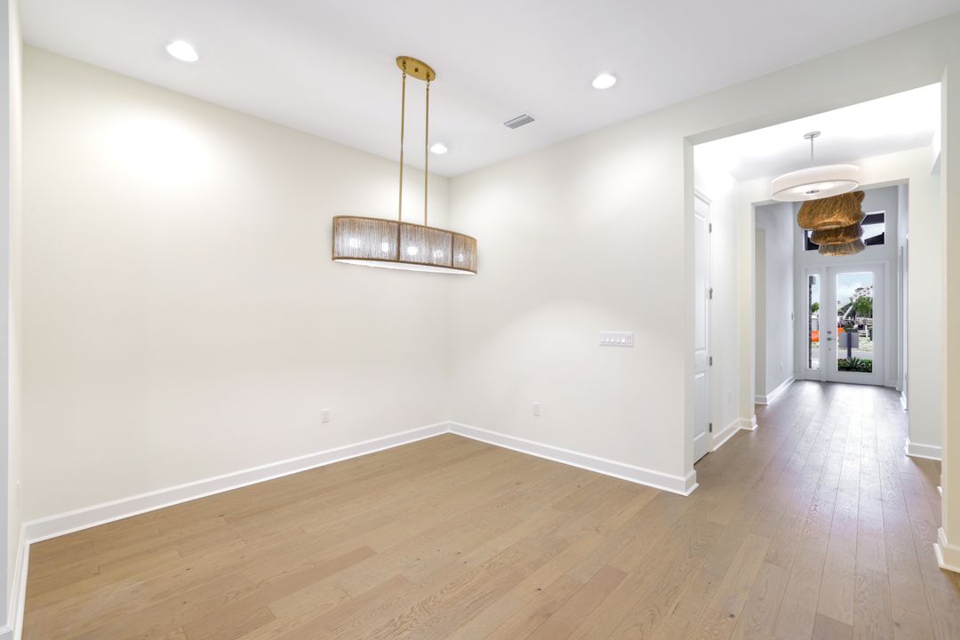 2687 Ridgecrest Pl, Naples, FL 34112