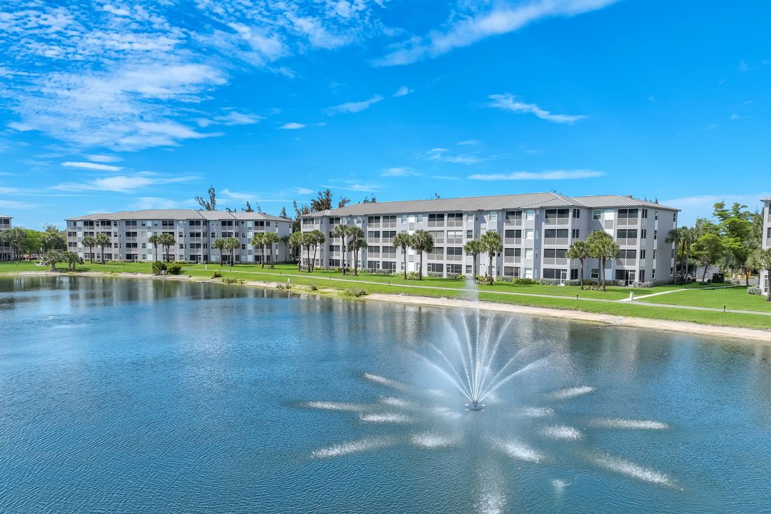 16615 Lake Cir Dr #438, Fort Myers, FL 33908