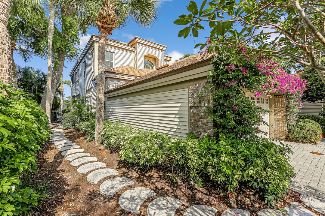 3520 Thornbury Ln, Bonita Springs, FL 34134