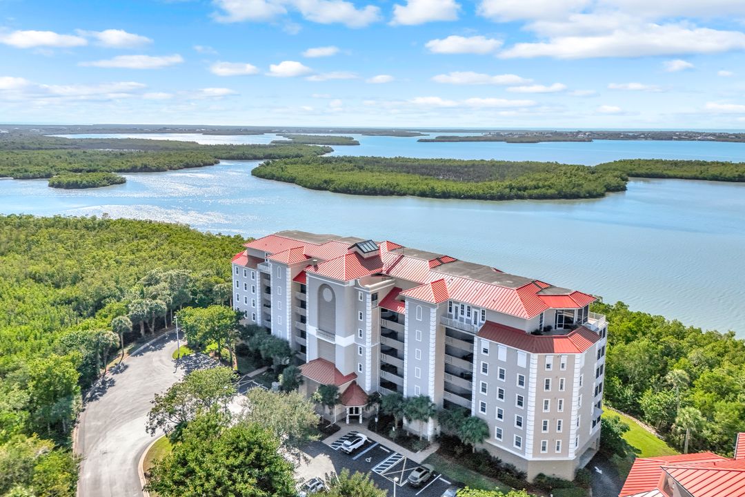 337 Vintage Bay Dr #D28, Marco Island, FL 34145