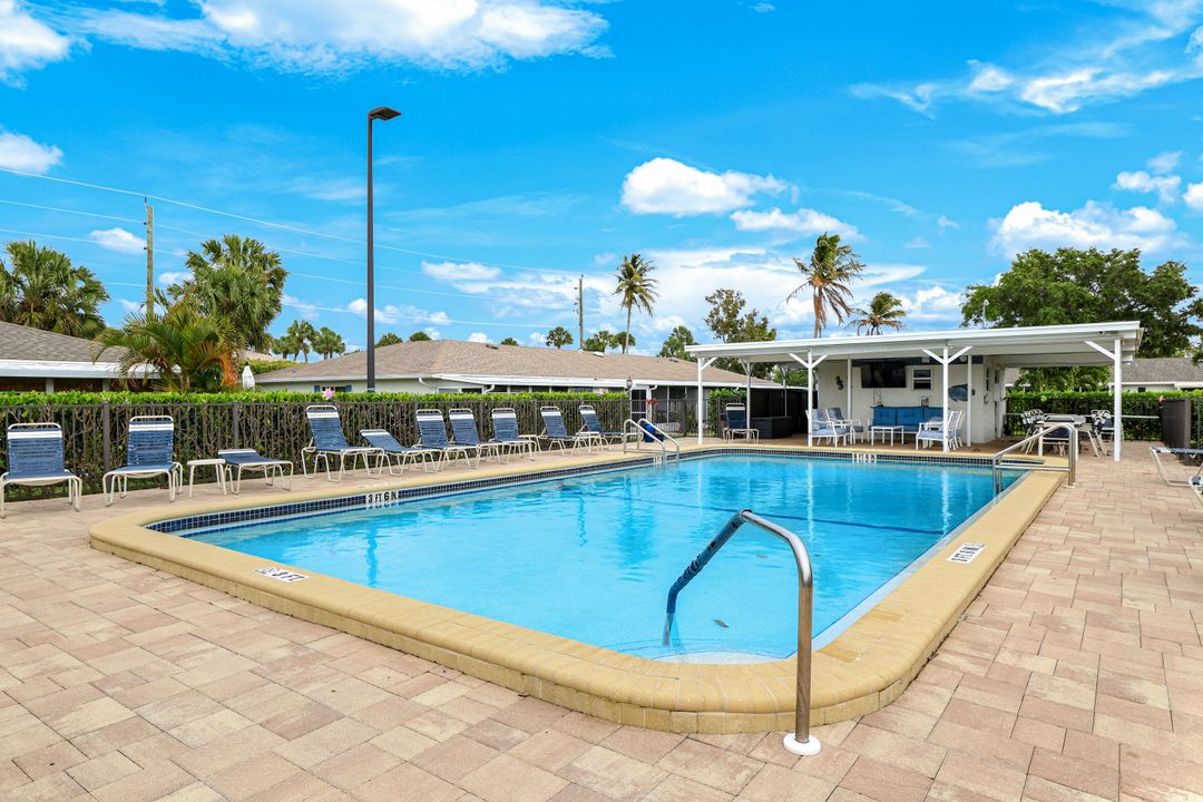 91 Glades Blvd #1, Naples, FL 34112