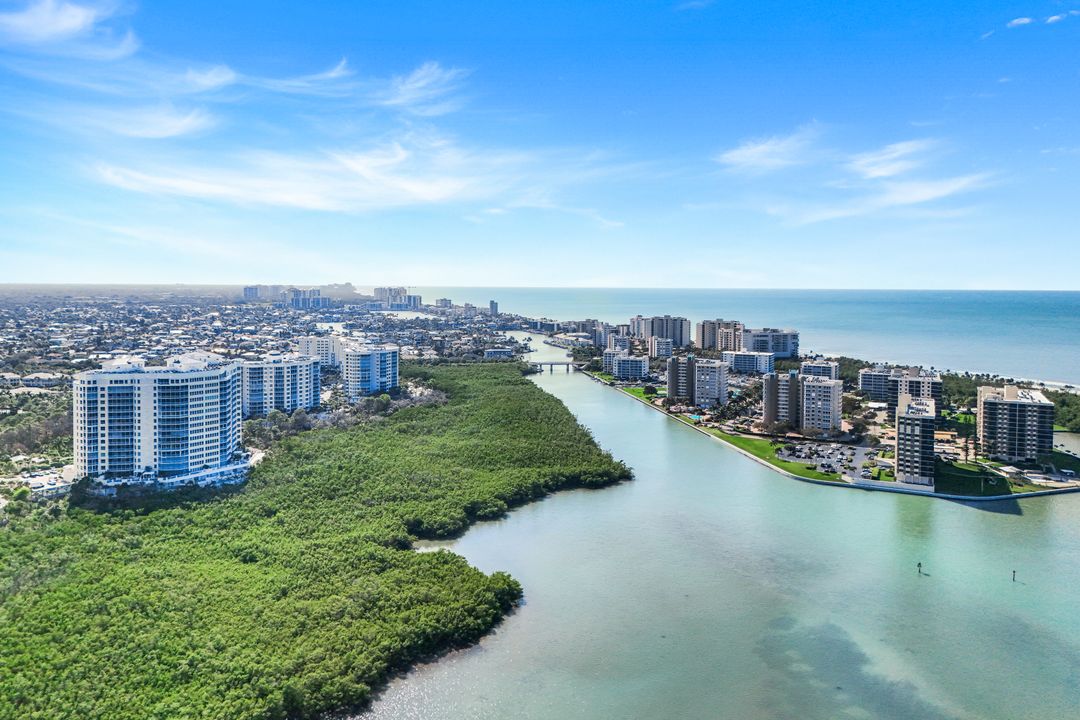 295 Grande Way #1505, Naples, FL 34110