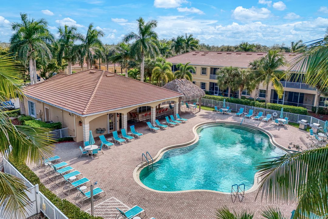 6100 Jonathans Bay Cir #302, Fort Myers, FL 33908