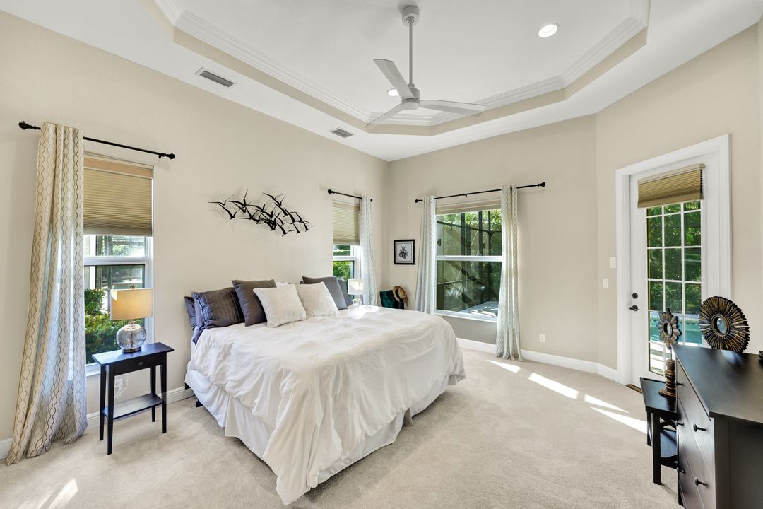 10205 Avonleigh Dr, Bonita Springs, FL 34135