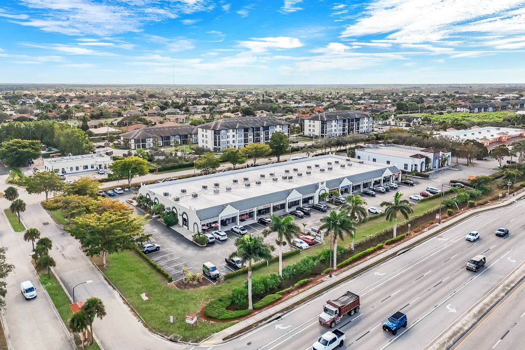 28441 S Tamiami Trl, Bonita Springs, FL 34134