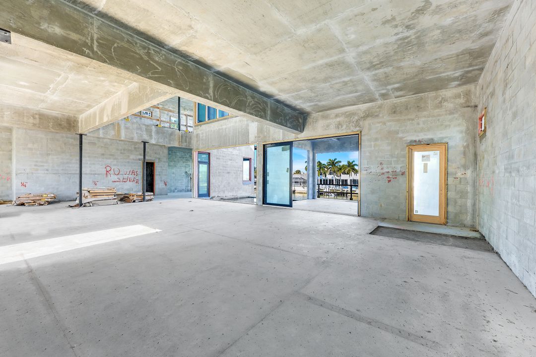 415 Seabee Ave, Naples, FL 34108