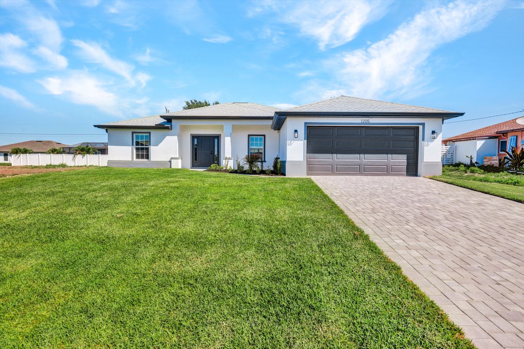 1205 NE 12th St, Cape Coral, FL 33909