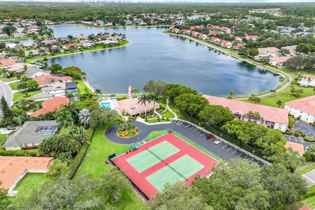 6600 Bishopgate Ln, Naples, FL 34104