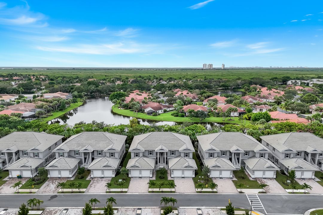 280 Antilles Wy E #101, Naples, FL 34112
