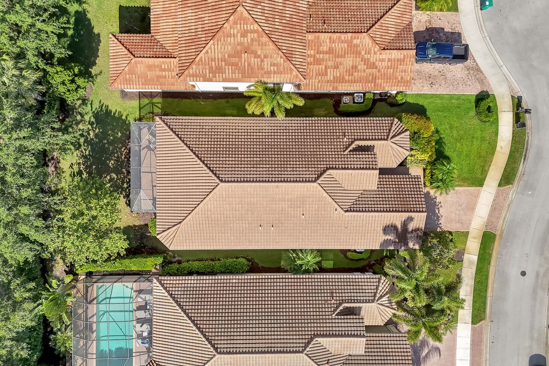 3267 Pacific Dr, Naples, FL 34119