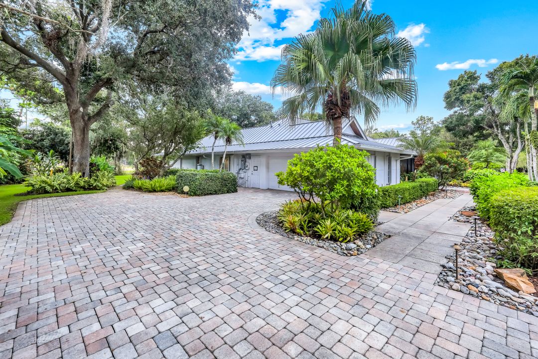 13024 Valewood Dr, Naples, FL 34119