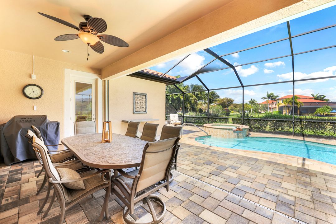 1585 Mockingbird Dr, Naples, FL 34120