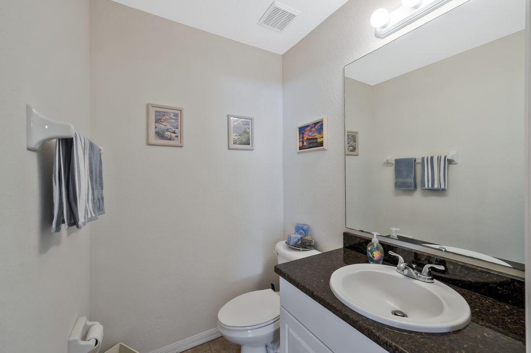 2217 NE 1st Pl, Cape Coral, FL 33909
