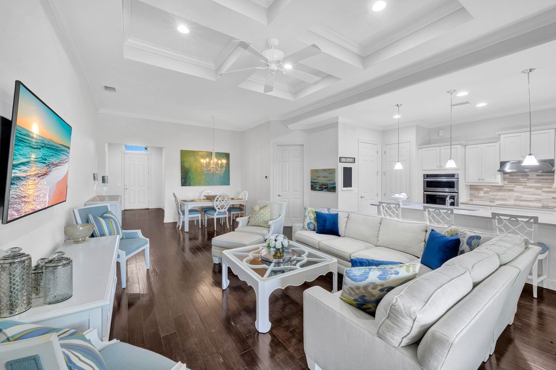 9311 Fieldstone Ln, Naples, FL 34120