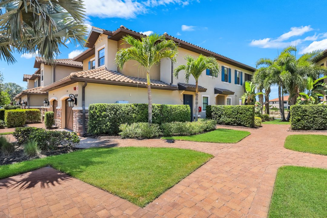 9684 Montelanico Loop #204, Naples, FL 34119