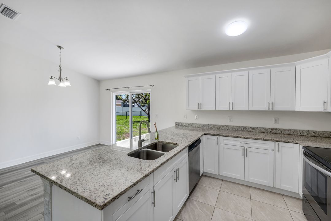 626 NW 2nd Ln, Cape Coral, FL 33993