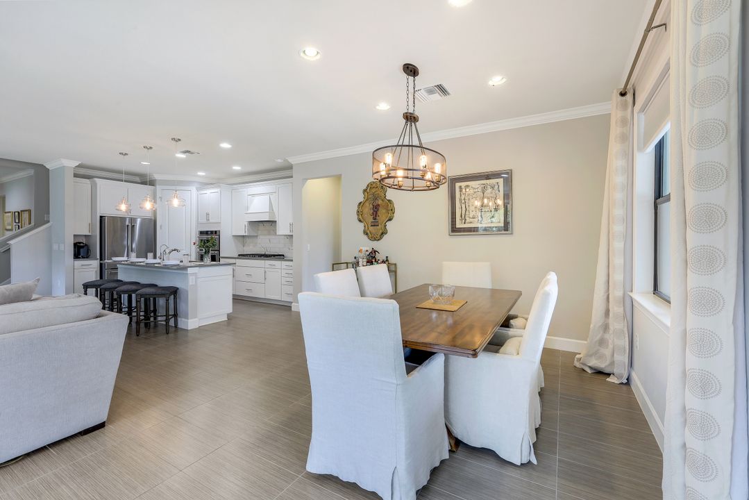 9437 Whooping Crane Wy, Naples, FL 34120