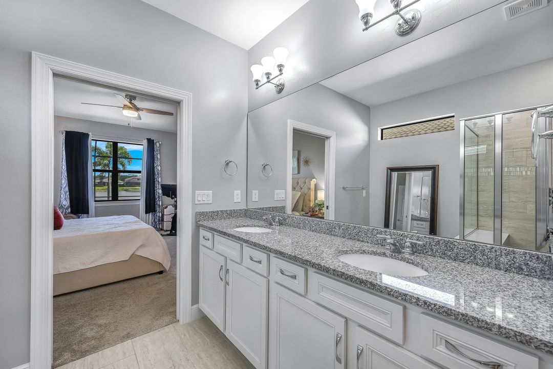 3927 Black Eagle Ln, Fort Myers, FL 33966