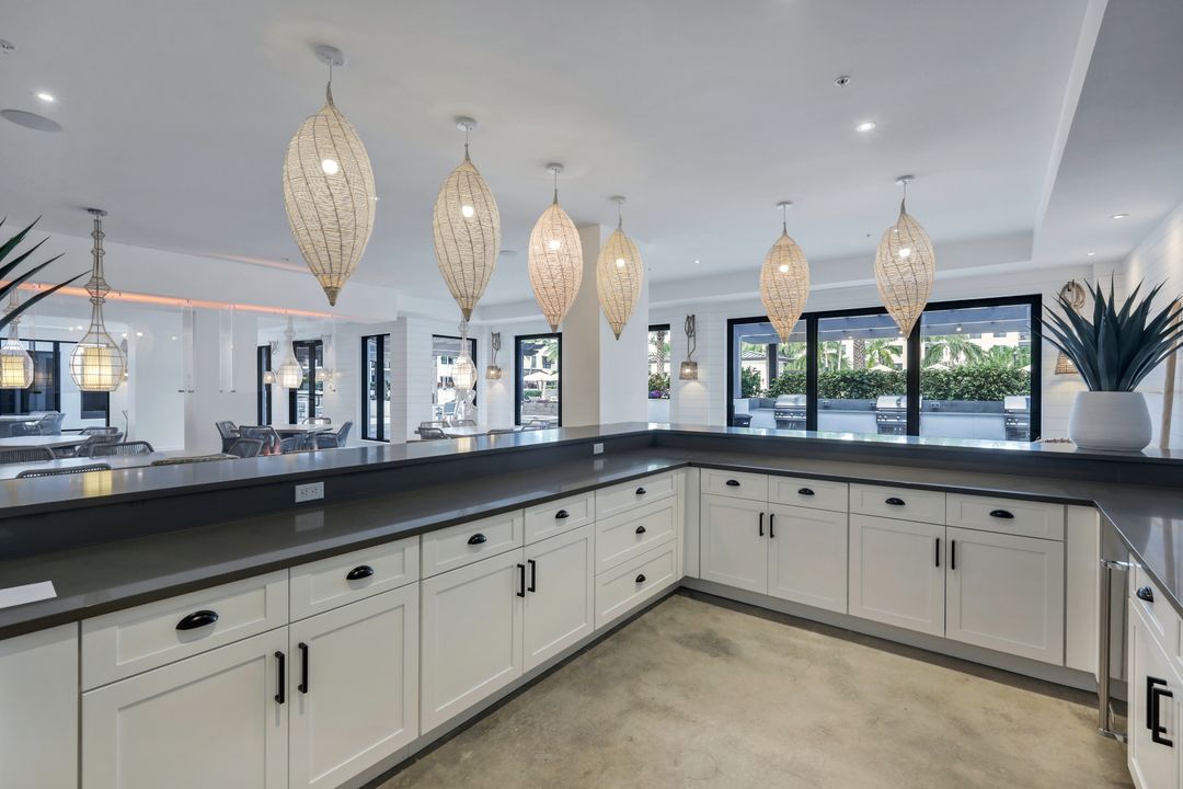 1111 Central Ave #514, Naples, FL 34102