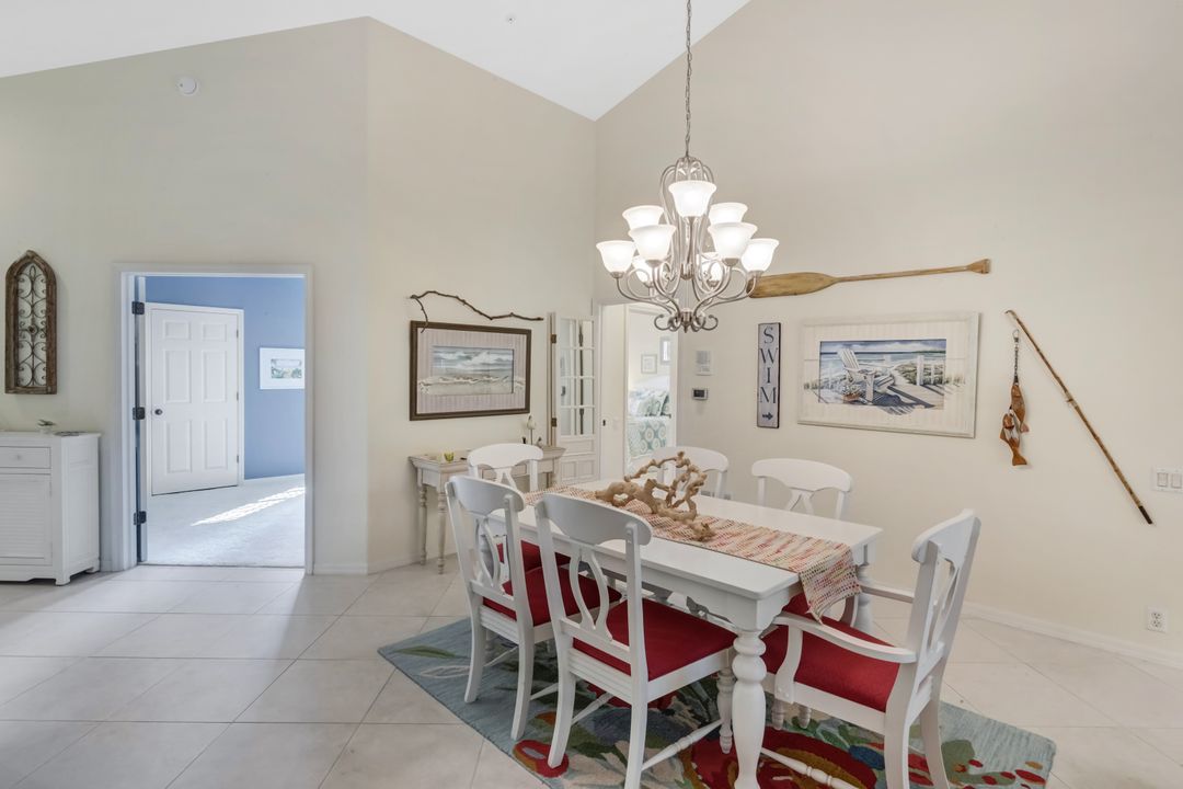 8265 Danbury Blvd #203, Naples, FL 34120