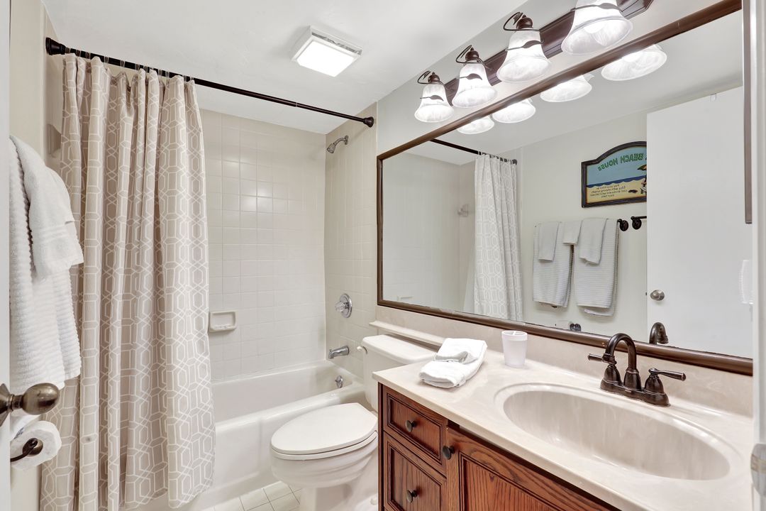 3661 Wild Pines Dr, Bonita Springs, FL 34134