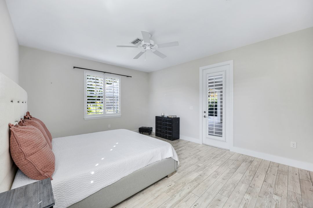 1371 Michigan Ave, Naples, FL 34103