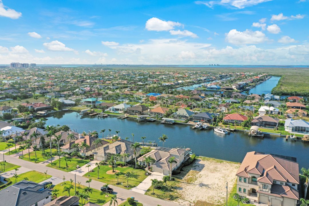 2834 SW 49th Terrace, Cape Coral, FL 33914