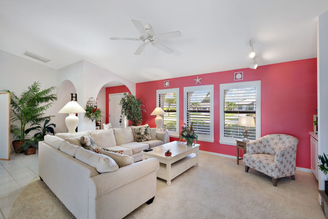 212 Kamal Pkwy, Cape Coral, FL 33904