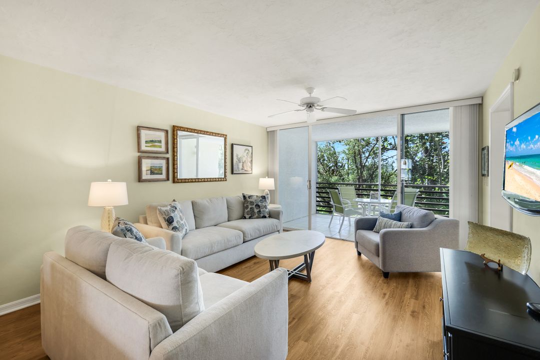 270 Naples Cove Dr #3205, Naples, FL 34110