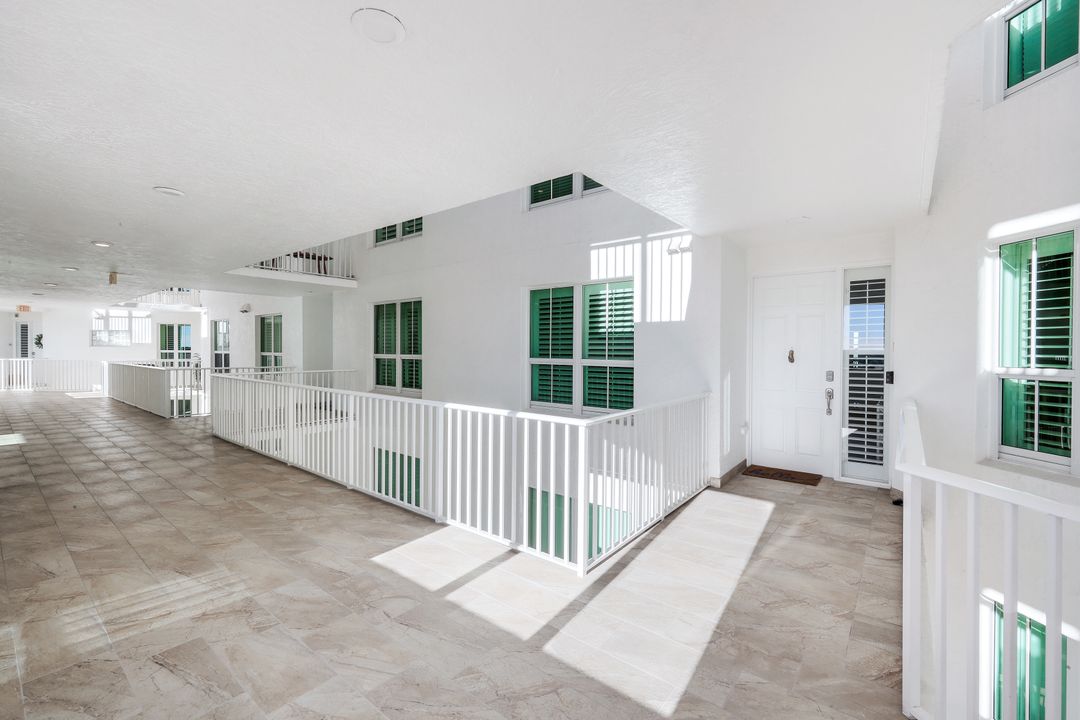 325 Dunes Blvd #605, Naples, FL 34110