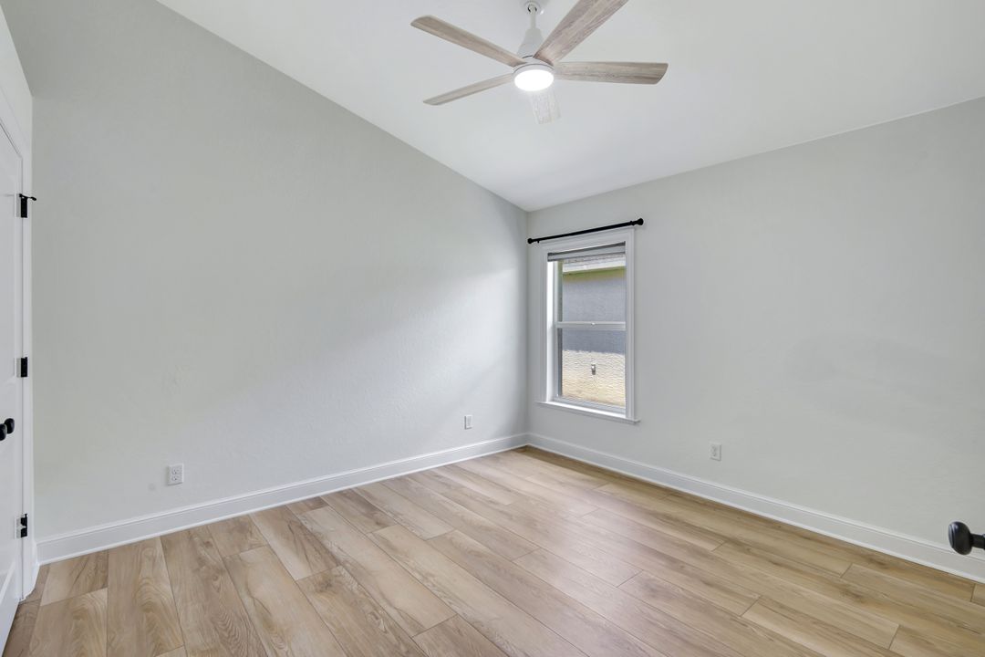 7052 Timberland Cir, Naples, FL 34109