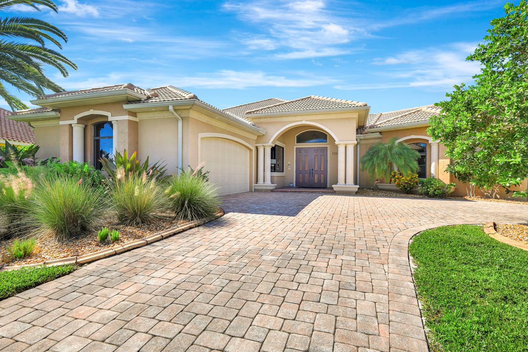 2216 SW 49th Terrace, Cape Coral, FL 33914