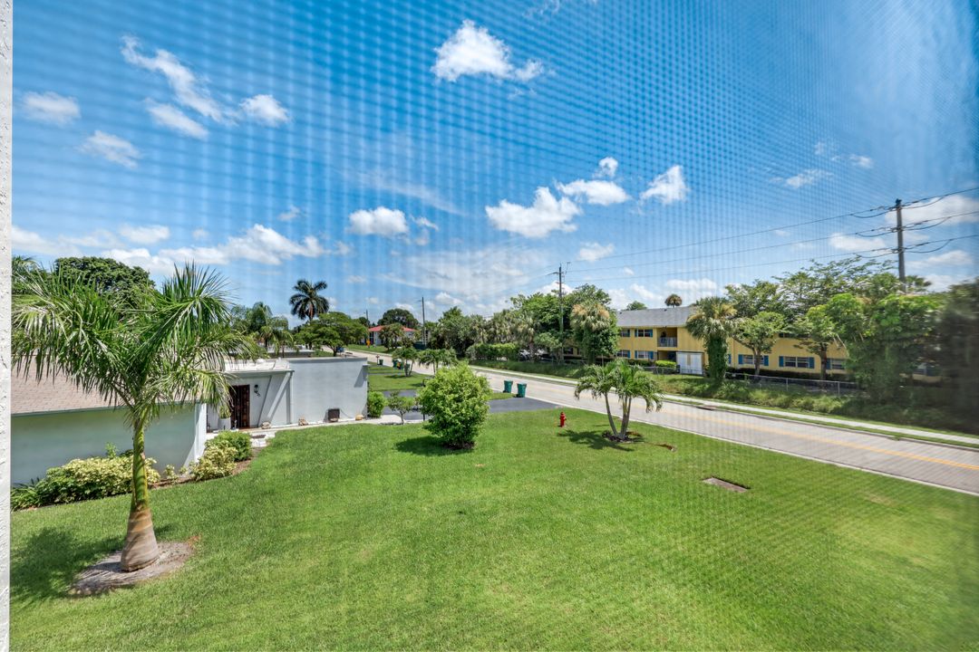 3605 Boca Ciega Dr #208, Naples, FL 34112