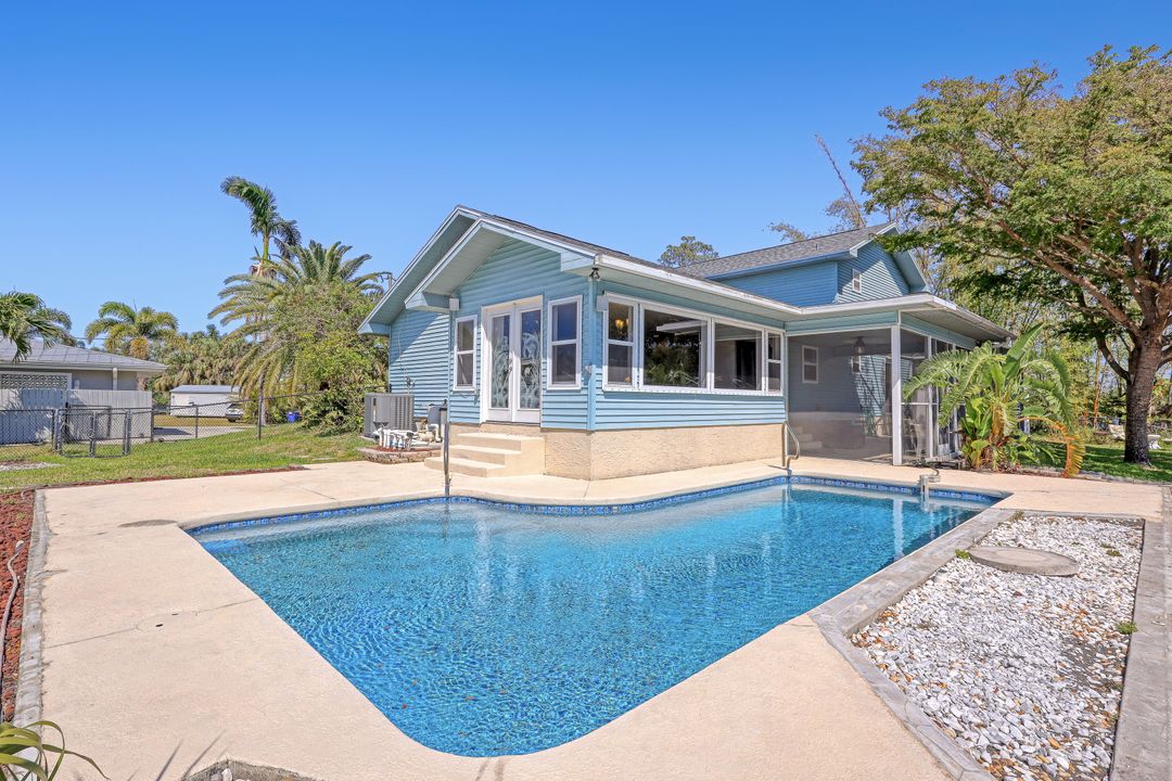 422 Seaworthy Rd, North Fort Myers, FL 33903