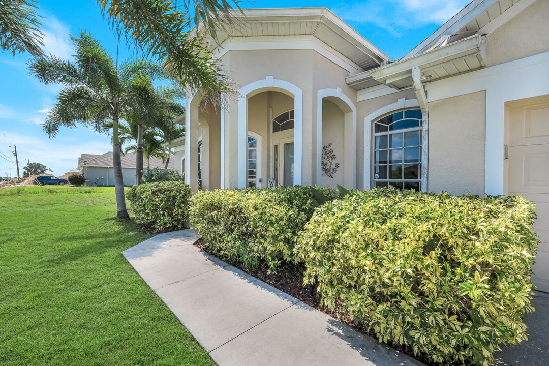 1206 NW 18th Terrace, Cape Coral, FL 33993