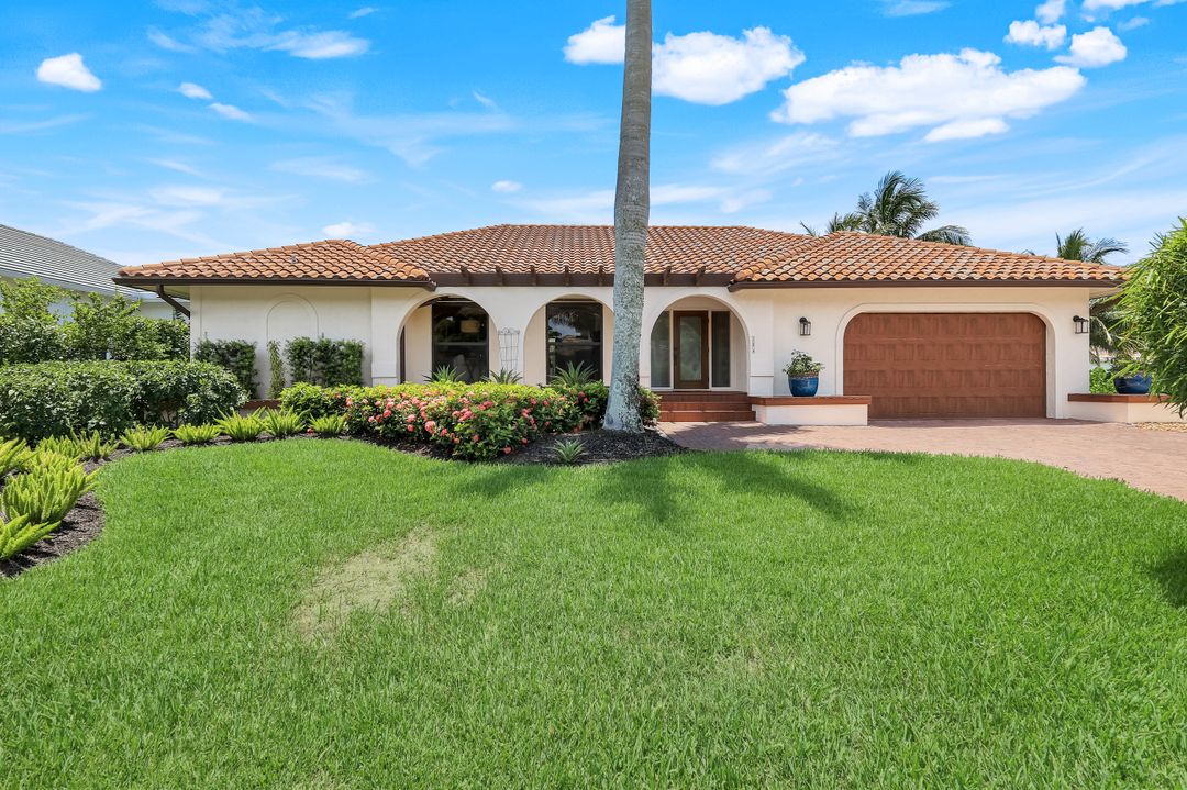 284 Polynesia Ct, Marco Island, FL 34145