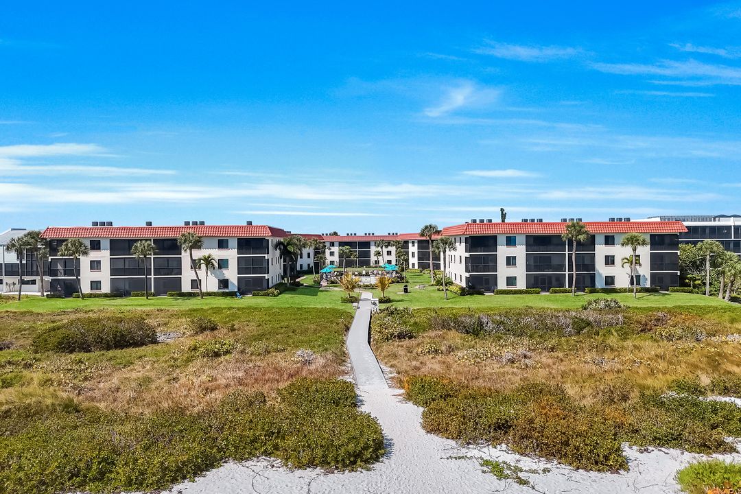 671 E Gulf Dr #1B3, Sanibel, FL 33957