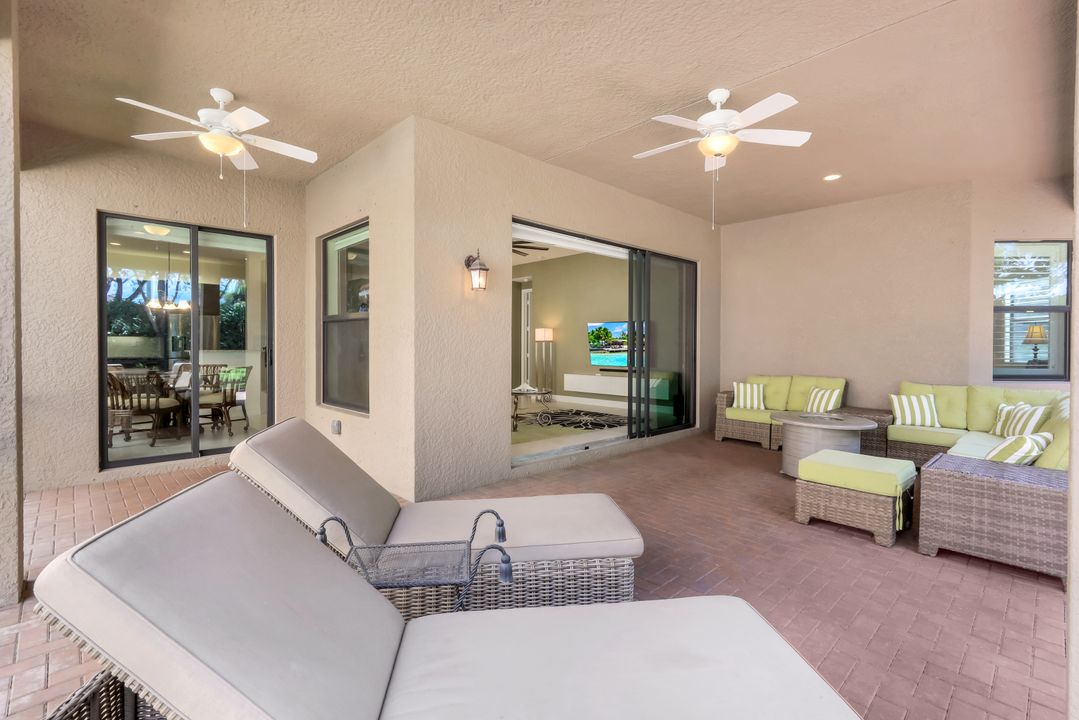 3267 Pacific Dr, Naples, FL 34119