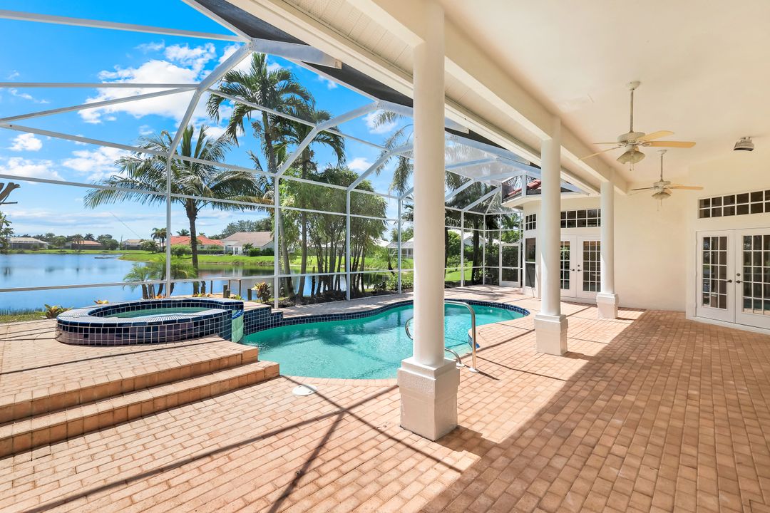 11201 Phoenix Way, Naples, FL 34119