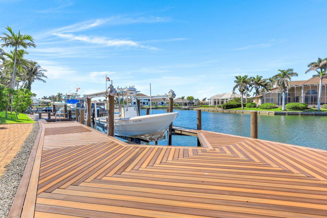 246 Edgewater Ct, Marco Island, FL 34145