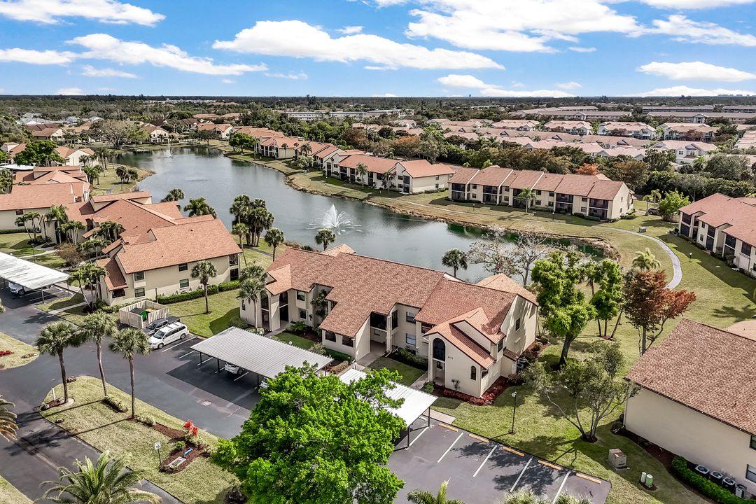 8475 Charter Club Cir #8, Fort Myers, FL 33919