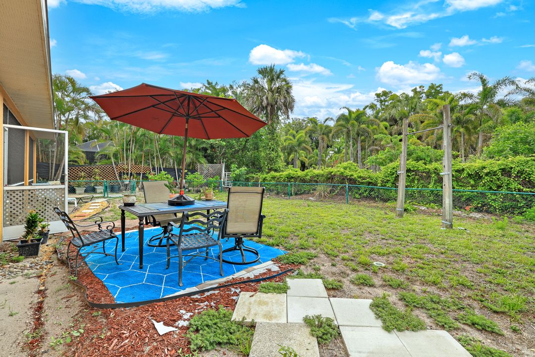 1920 Piccadilly Circus, Naples, FL 34112