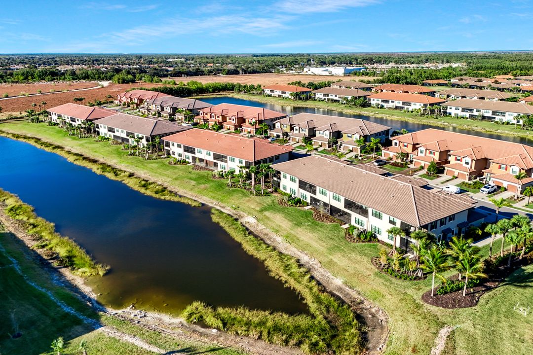 15336 Lucerna St #101, Naples, FL 34114