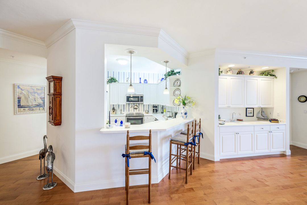 410 Flagship Dr #504, Naples, FL 34108