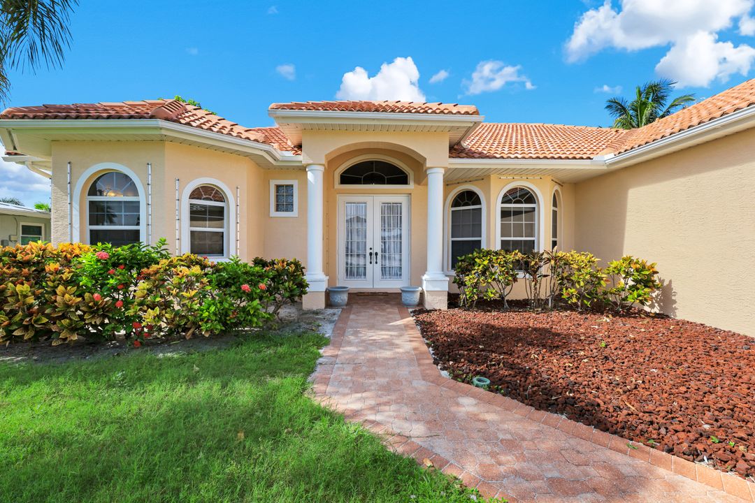 1632 Savona Pkwy, Cape Coral, FL 33904