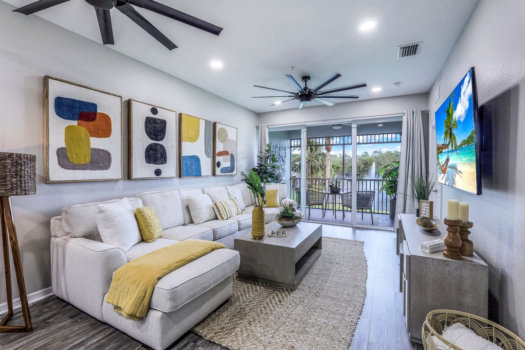 7950 Mahogany Run Ln #422, Naples, FL 34113