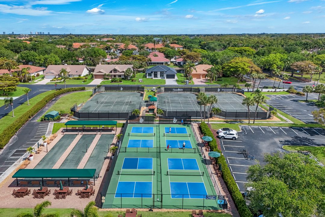 28429 San Amaro Dr, Bonita Springs, FL 34135