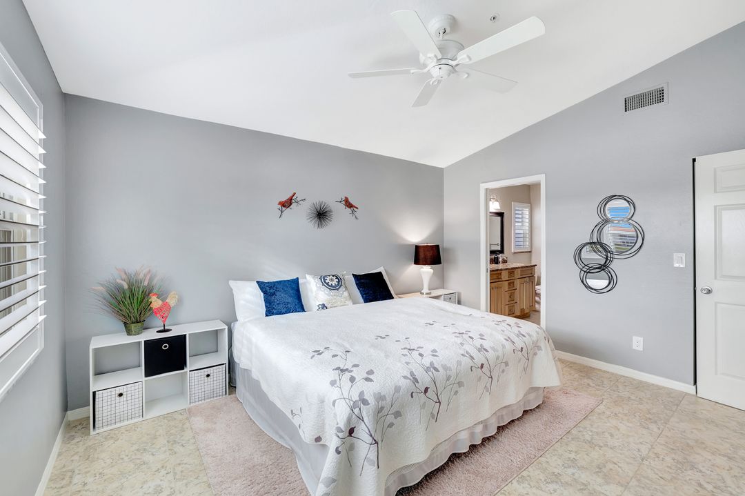 6270 Huntington Lakes Cir #204, Naples, FL 34119